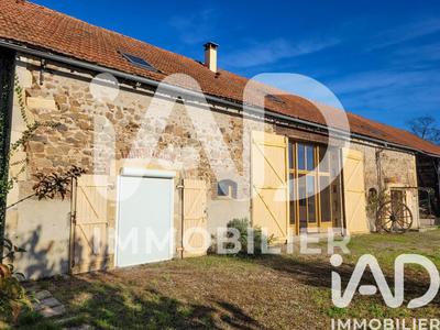 Maison - 317 m² - 8 pièces