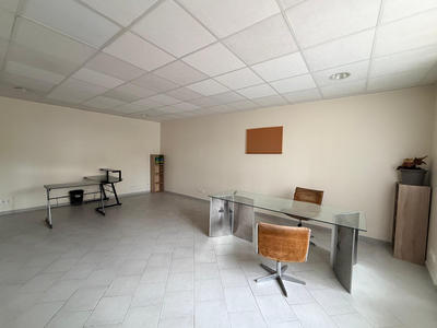Local commercial - 83 m²