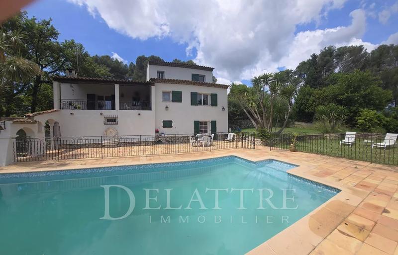 Maison - 148 m² - 5 pièces