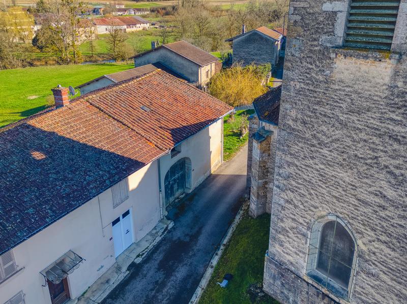 Grange - 76 m² - 1 pièce