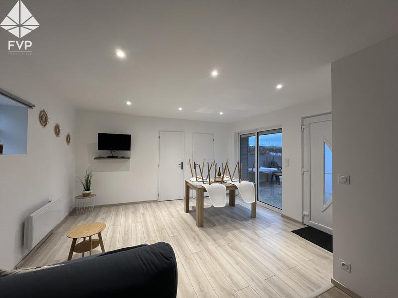 Maison - 143 m² - 8 pièces