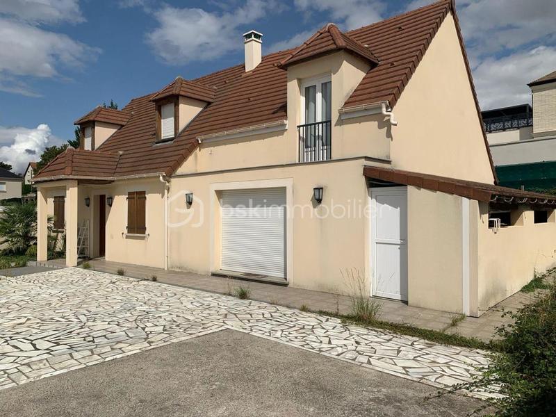 Maison - 161 m² - 7 pièces