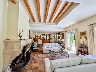 Maison - 240 m² - 9 pièces