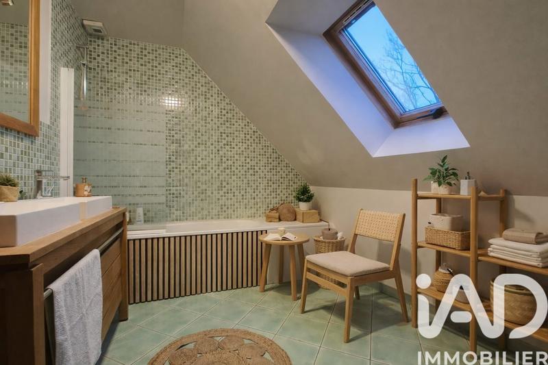 Maison - 140 m² - 5 pièces