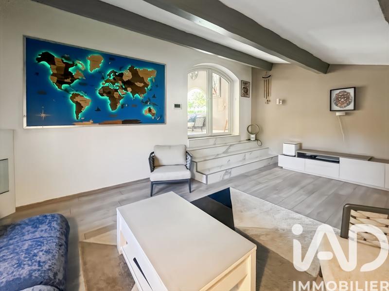 Maison - 228 m² - 10 pièces