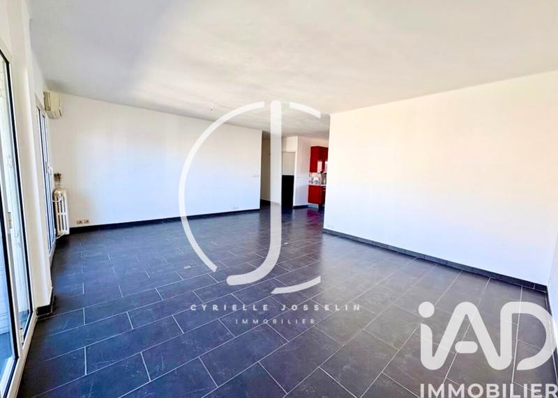 Appartement - 79 m² - 4 pièces