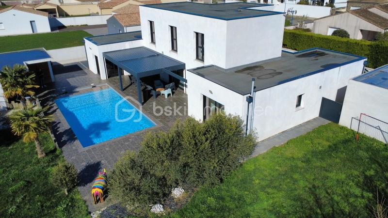 Villa - 225 m² - 10 pièces