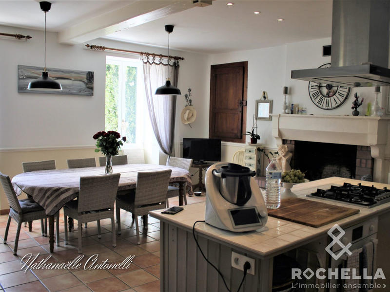 Maison ancienne - 532 m² - 19 pièces