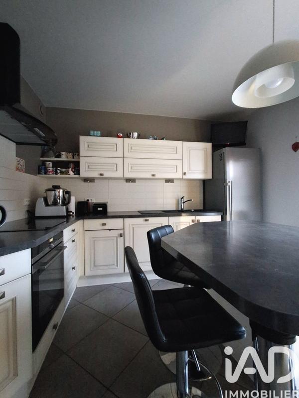 Maison - 210 m² - 6 pièces