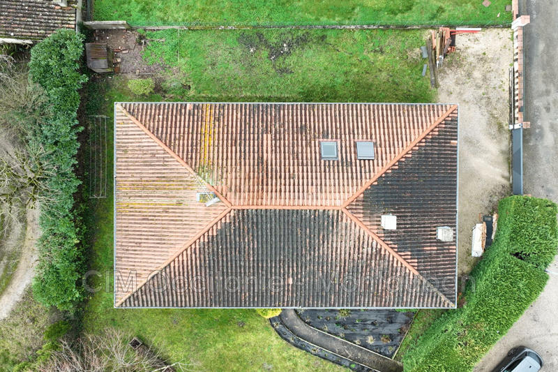 Local commercial - 135 m² - 7 pièces