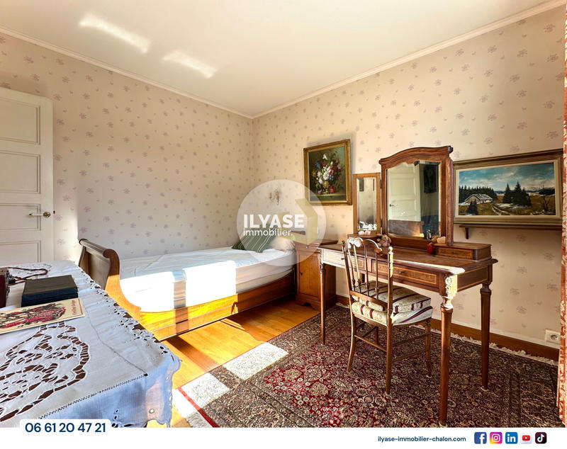 Maison - 90 m² - 6 pièces