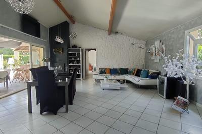 Maison - 200 m² - 6 pièces