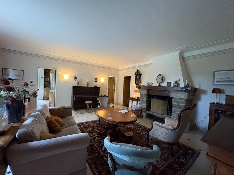 Villa - 165 m² - 8 pièces