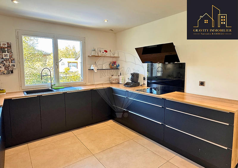 Maison - 190 m² - 6 pièces