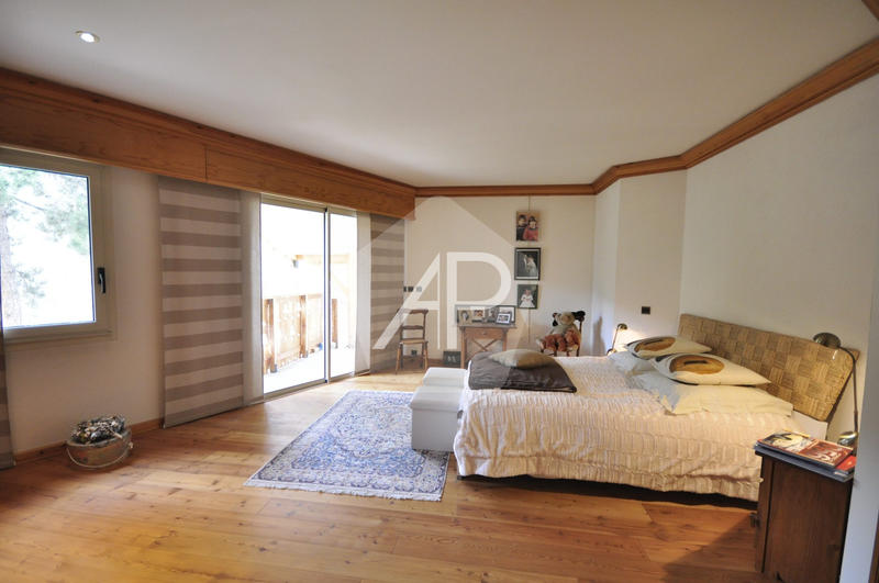 Maison - 251 m² - 10 pièces