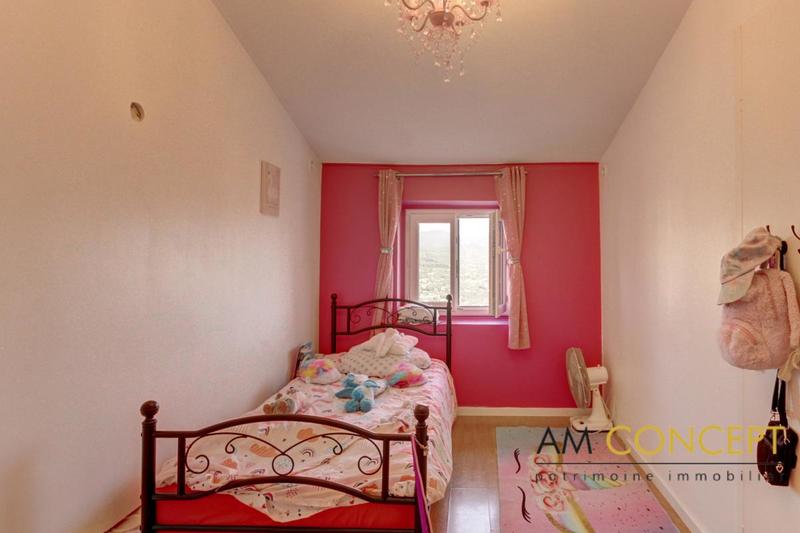 Maison de village - 103 m² - 6 pièces