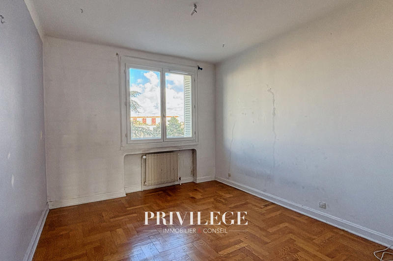 Appartement - 100 m² - 4 pièces