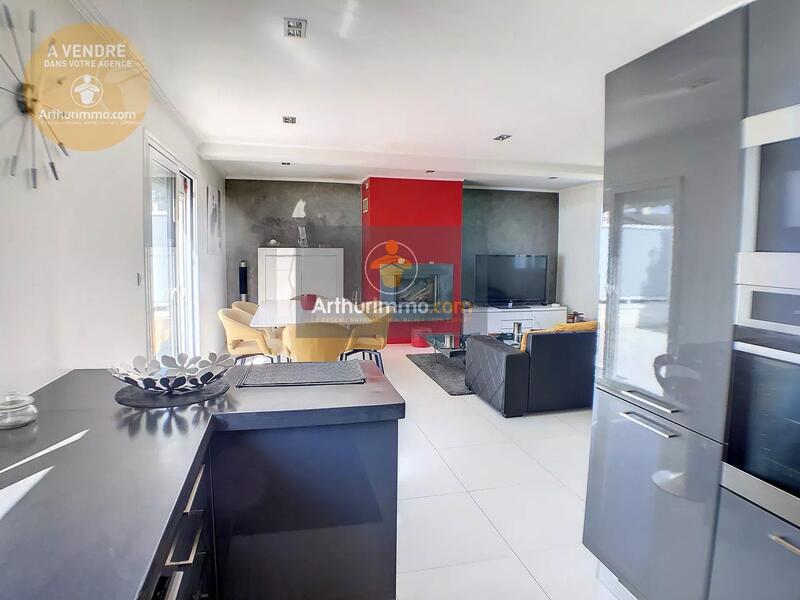 Maison - 137 m² - 8 pièces