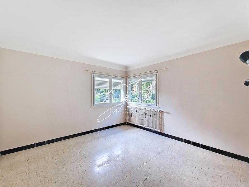 Maison - 183 m² - 8 pièces