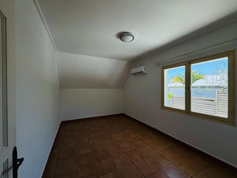 Villa - 270 m² - 9 pièces