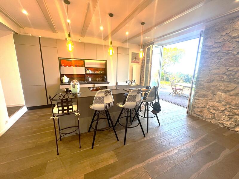 Appartement - 109 m² - 4 pièces