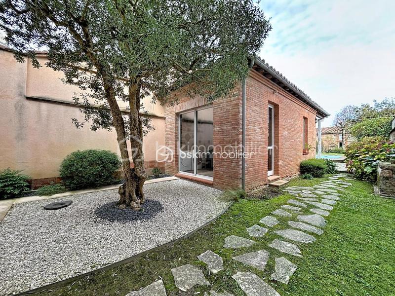 Maison ancienne - 244 m² - 9 pièces