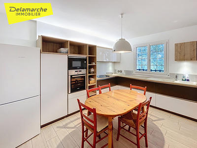 Maison - 195 m² - 9 pièces