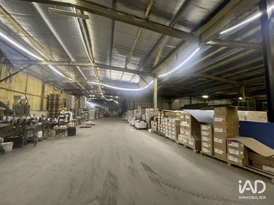 Local commercial - 3 800 m²