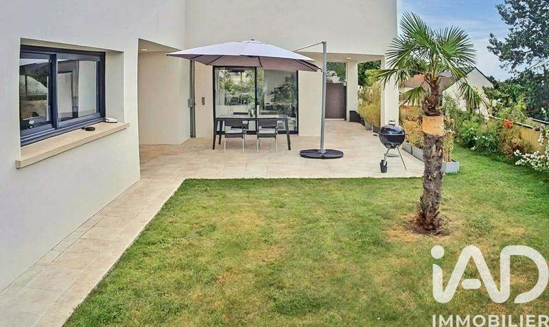 Maison de maîtres - 300 m² - 10 pièces