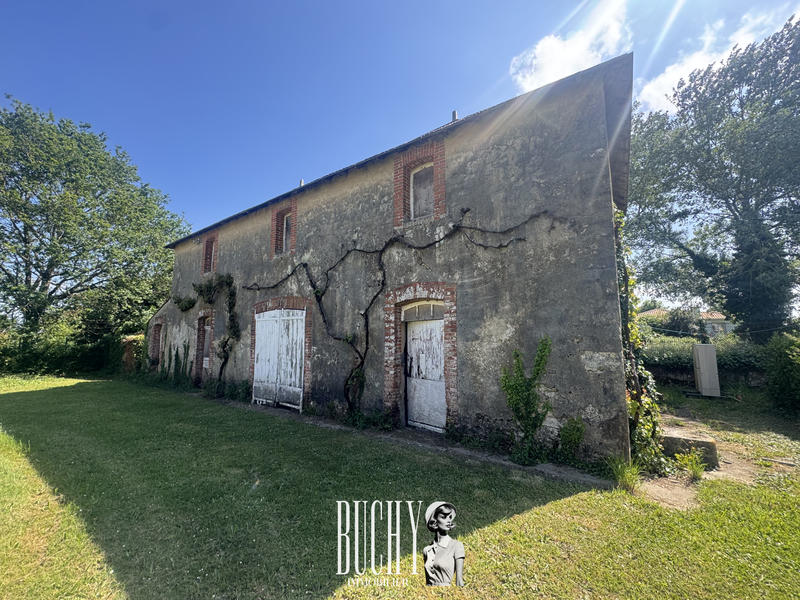 Maison - 338 m² - 12 pièces