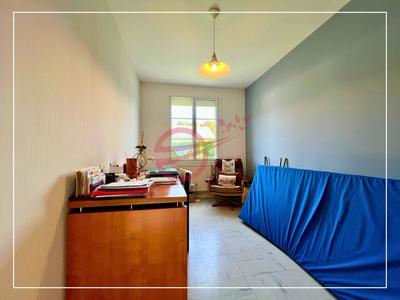 Maison - 188 m² - 9 pièces