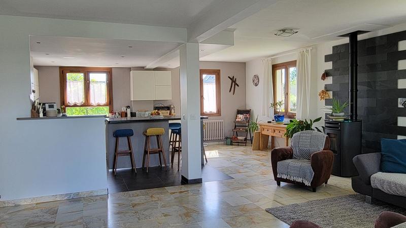 Maison - 225 m² - 7 pièces