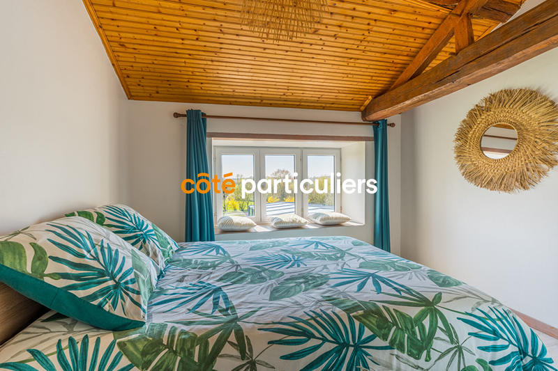 Maison - 240 m² - 11 pièces