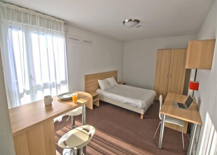 Studio - 25 m² - 1 pièce