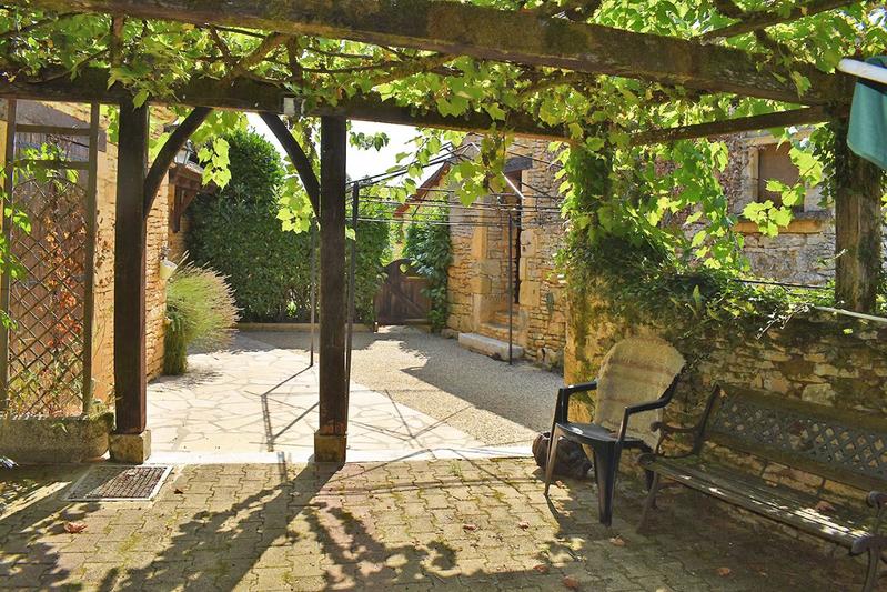 Maison - 187 m² - 10 pièces