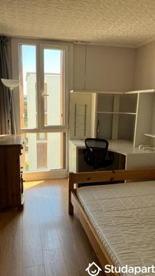 Chambre - 10 m² - 1 pièce