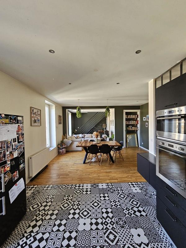 Appartement - 95 m² - 5 pièces