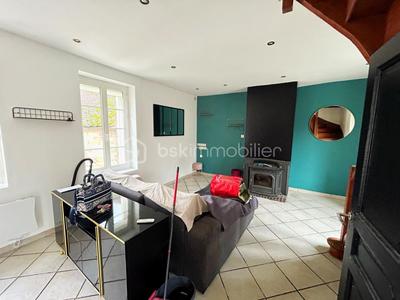 Maison - 82 m² - 6 pièces