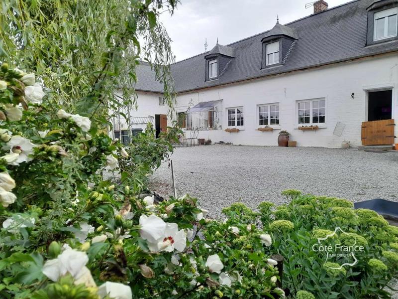 Corps de ferme - 260 m² - 12 pièces