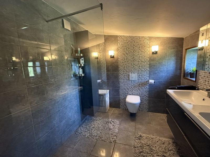 Maison ancienne - 296 m² - 6 pièces