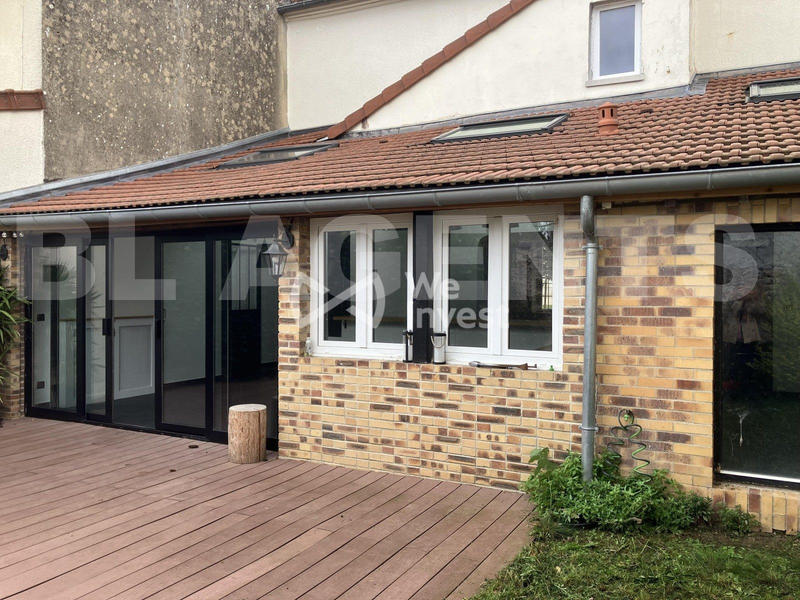 Maison - 137 m² - 6 pièces