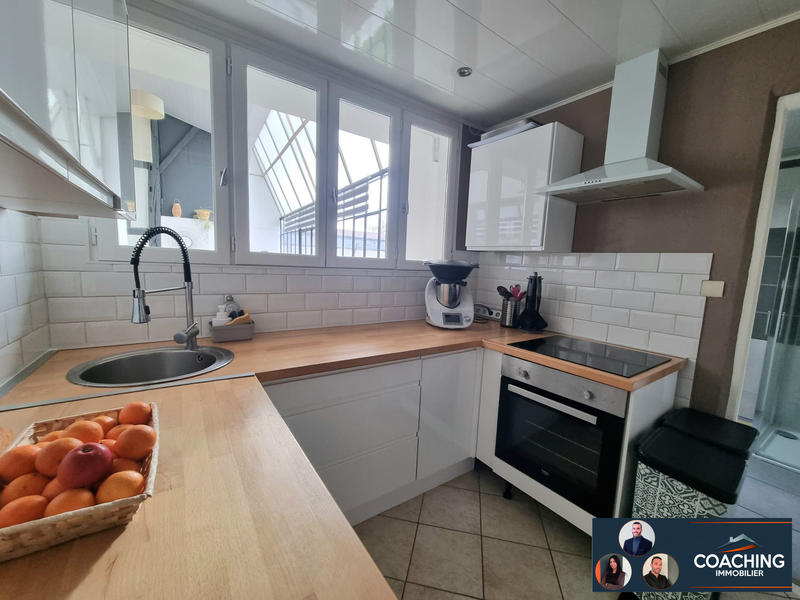 Maison - 187 m² - 9 pièces