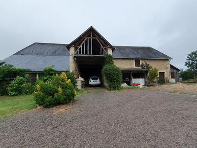Corps de ferme - 240 m² - 11 pièces