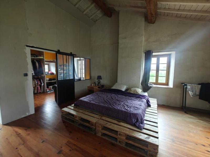 Propriété - 260 m² - 4 pièces