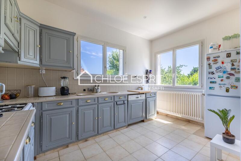 Maison - 167 m² - 10 pièces