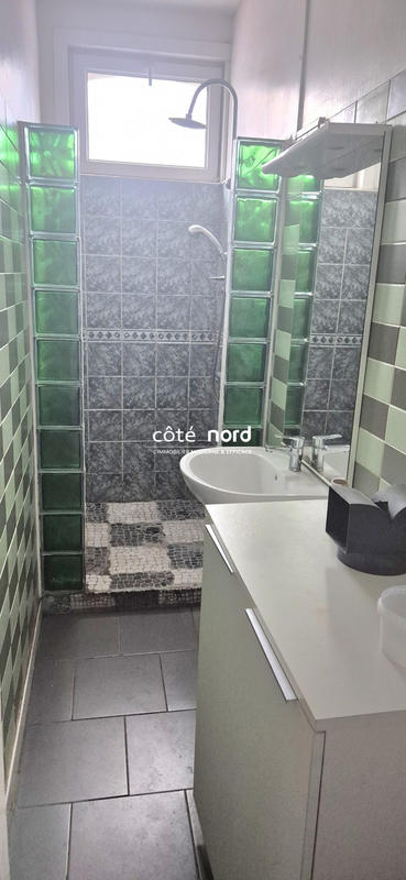 Maison - 250 m² - 7 pièces