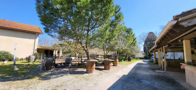 Ferme - 800 m² - 10 pièces