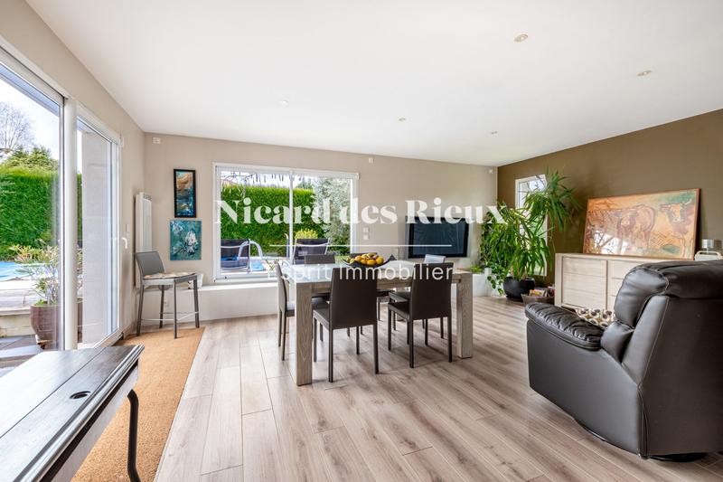 Maison - 186 m² - 6 pièces