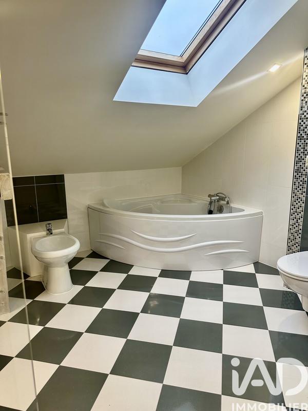 Maison - 150 m² - 6 pièces