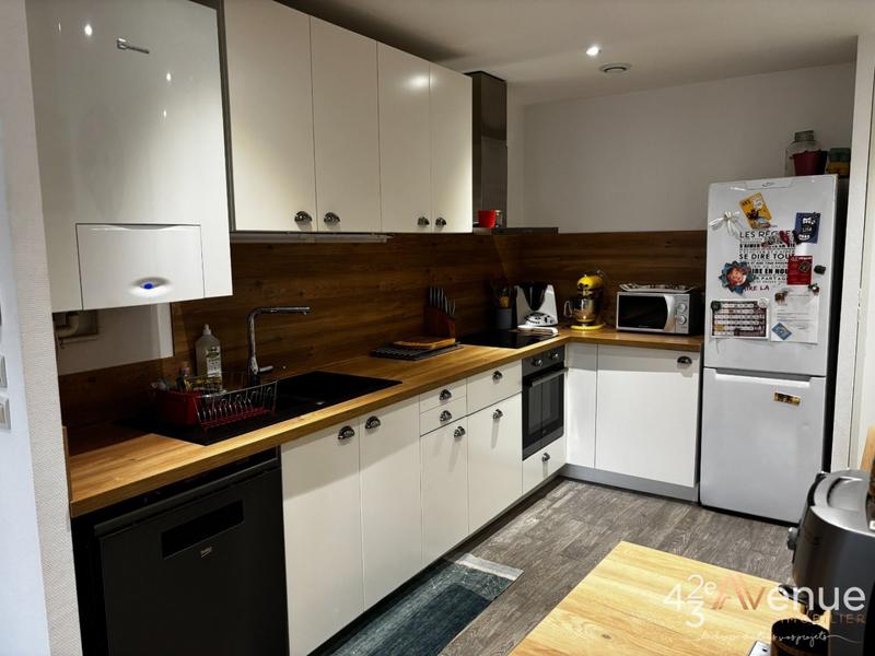 Appartement - 81 m² - 5 pièces